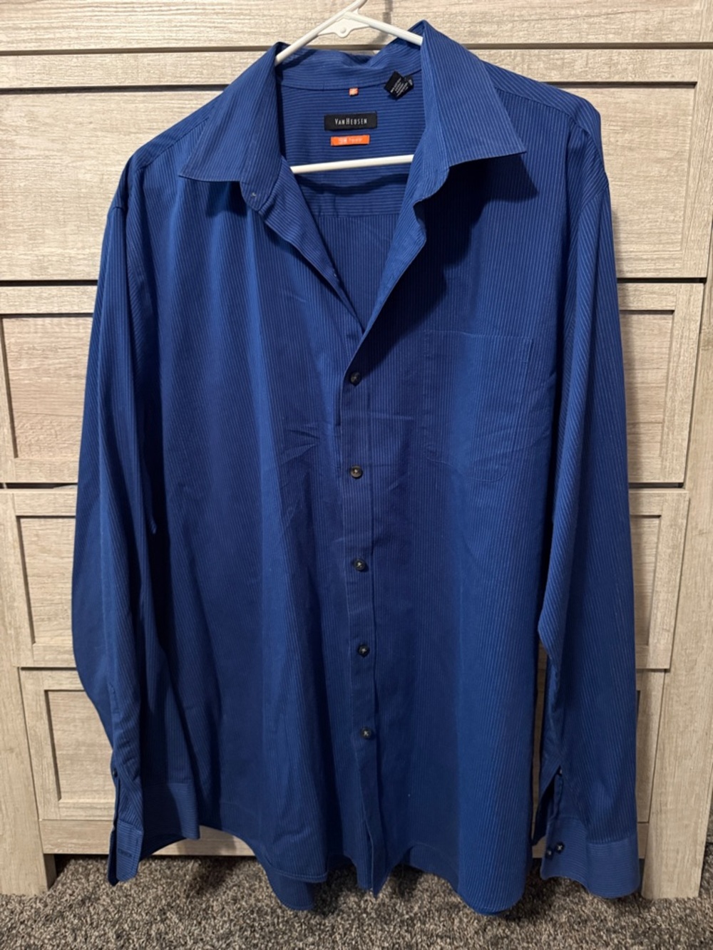 Van Heusen Men's Blue Dress Shirt